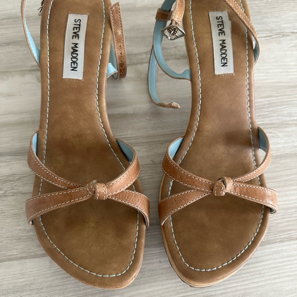 Steve Madden Brown Strappy Sandals - Picture 1 of 3